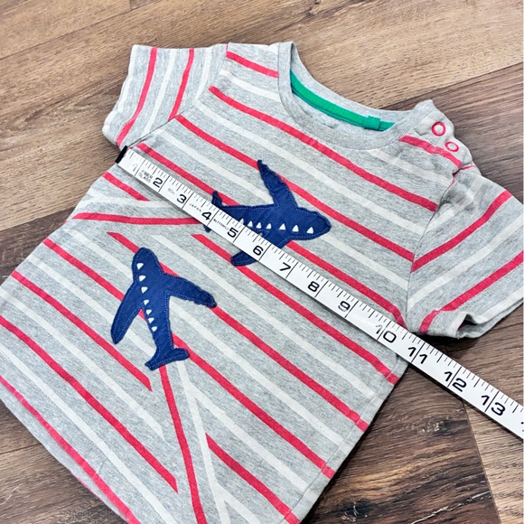 Baby Boden Gray and Red Airplane Tee Shirt Top Plane Short Sleeves 18-24m - Picture 6 of 12